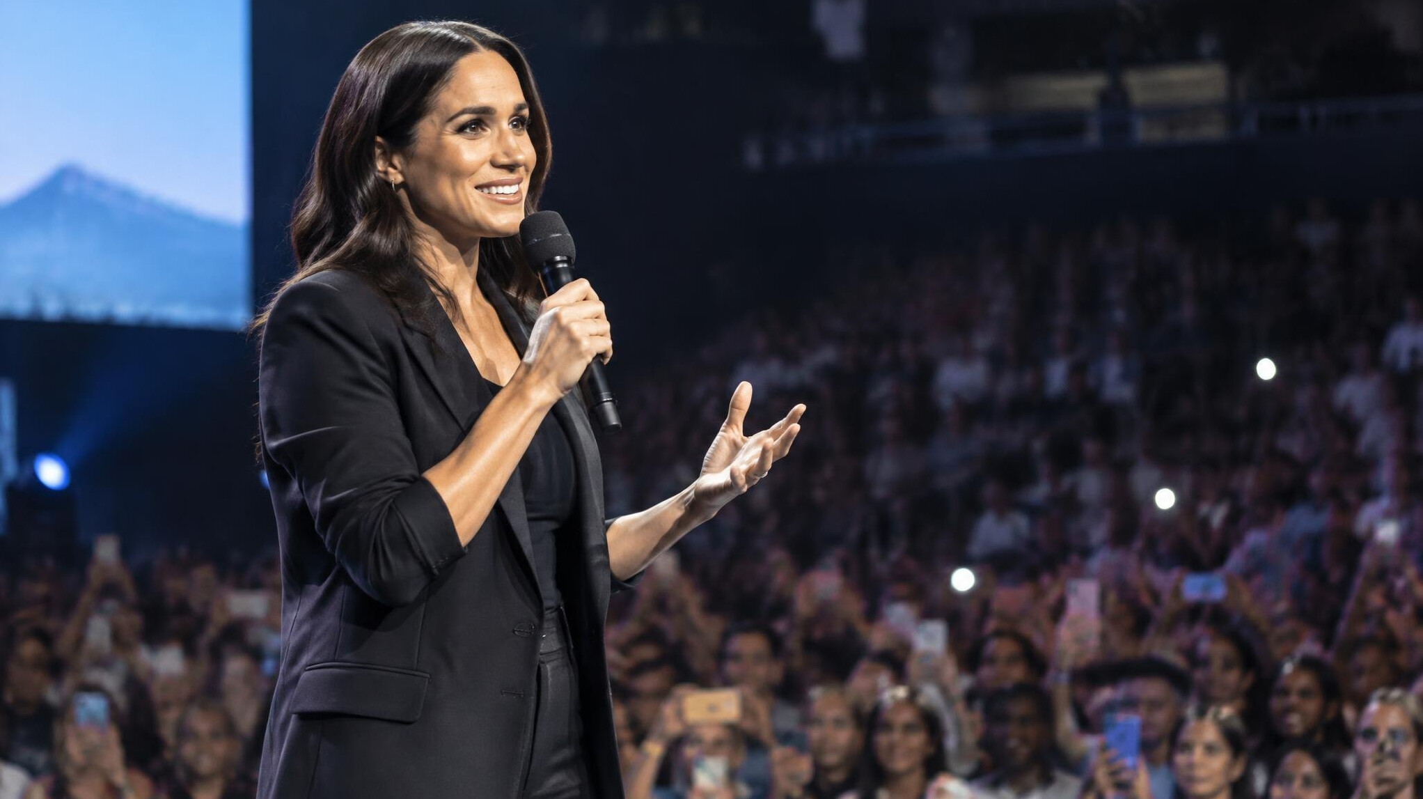 celebrity speaking at event